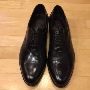 Florsheim dress shoes. Style: Lasalle